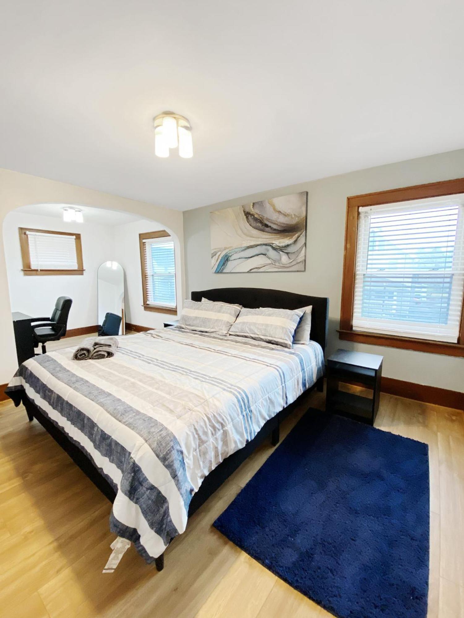 Lux 3Br, Steps From Airport, U Of R & Grocery Stores Rochester Exterior foto